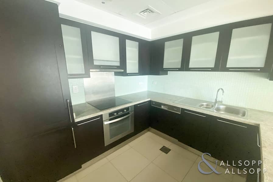 16 One Bedroom | Balcony | Chiller Included