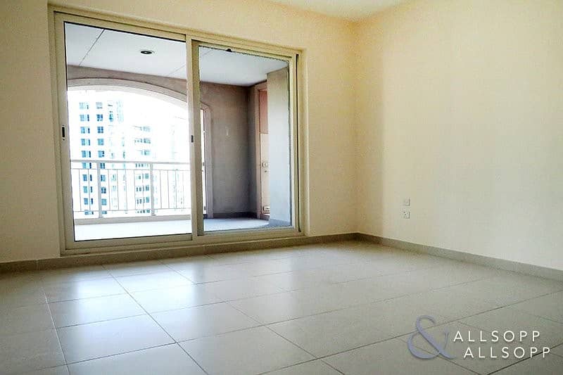 19 One Bedroom | Balcony | Chiller Included