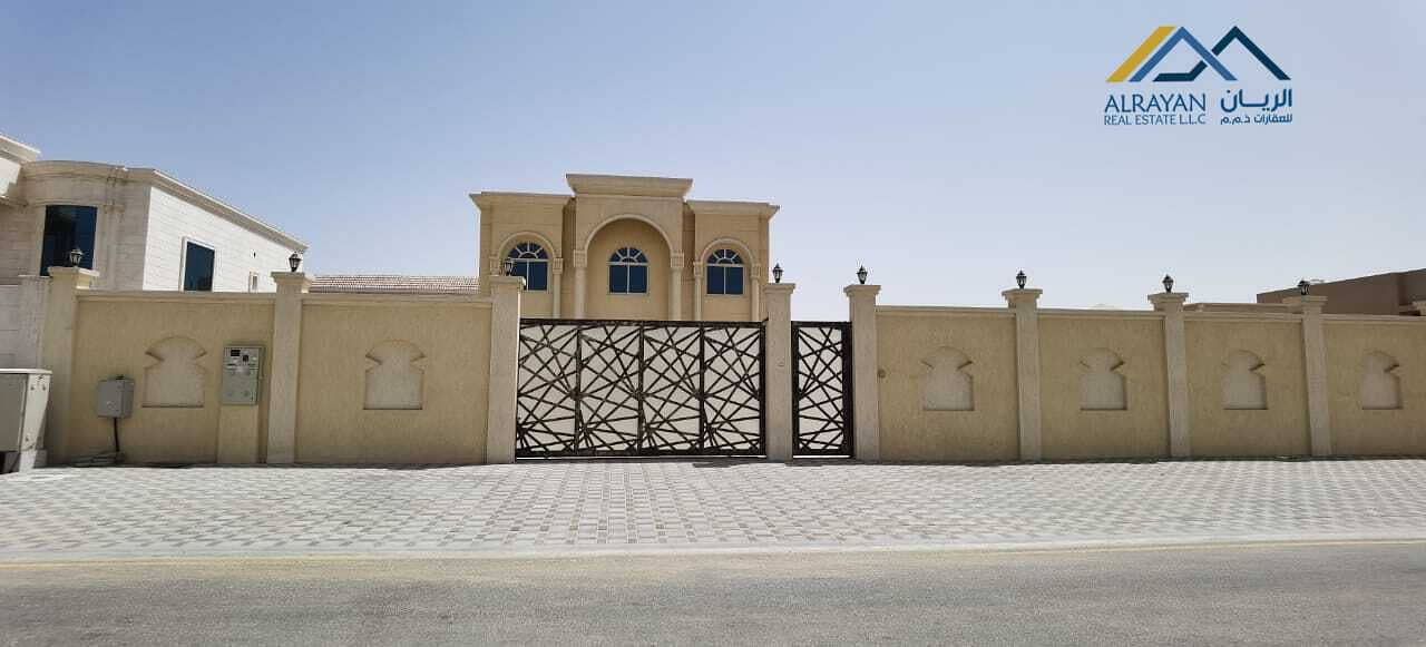 Very clean villa for rent in Hamidiyah, behind the traffic area of ​​15,000 feet