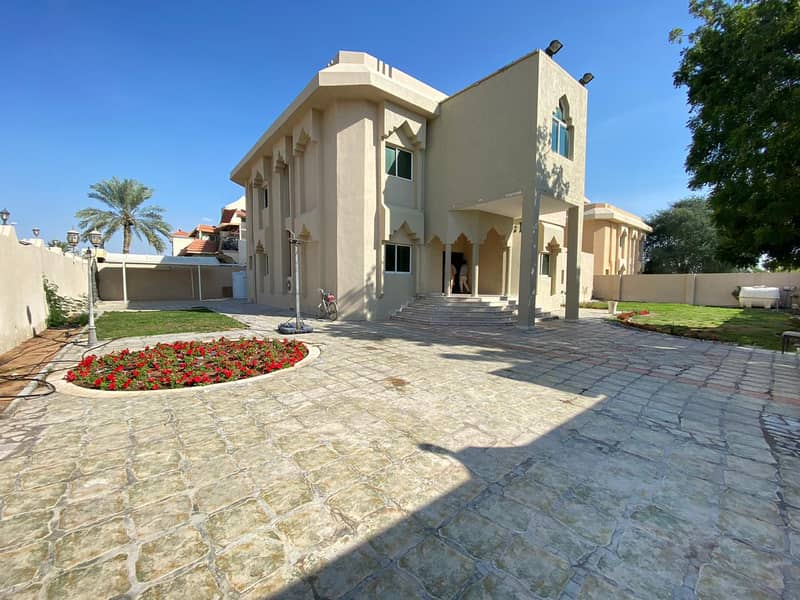 9 Bedroom Villa with spacious garden and luxury interior in family residential area