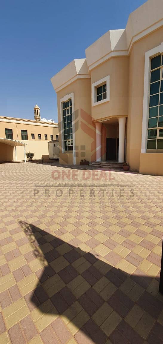Private Separate 5BHK Duplex Villa in Bateen Al Ain|big yard