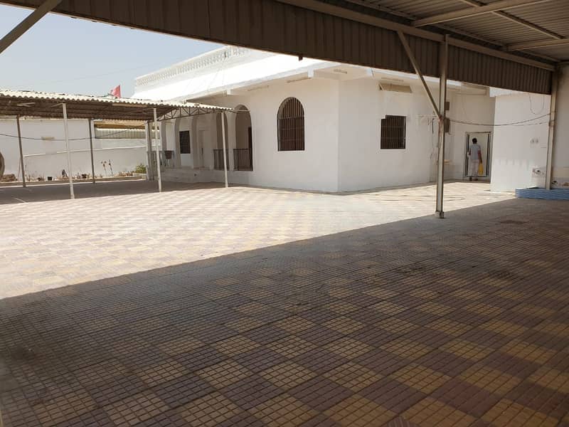For rent a villa in Ajman (Al Hamidiya) with electricity and water at an attractive price