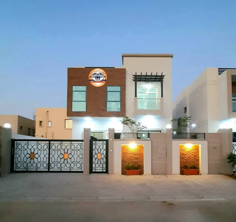 Without down payment, I own a new villa in Ajman, freehold for all nationalities, excellent location and finishing on the highway directly to Sheikh S