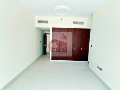Free 1 month ,Big pool gym ,parking All ameneties