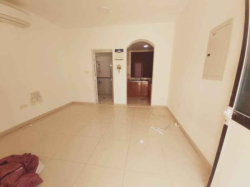 Квартира в Аль Шамха, 20000 AED - 5195943