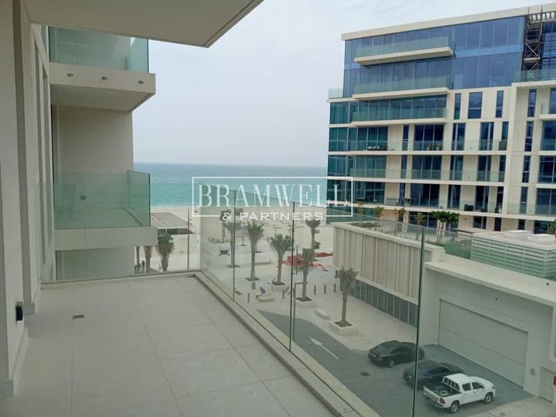 Spacious 2 Bedroom Apartment-With Beach Access!