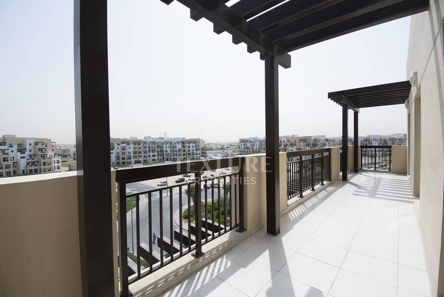22 Big Balcony | Fully Furnished | Monthly Basis | Include All | Free Parking | No Commission