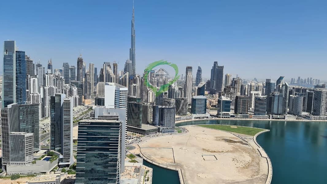 14 BURJ KHALIFA VIEW | Huge Apartment with Maid Room