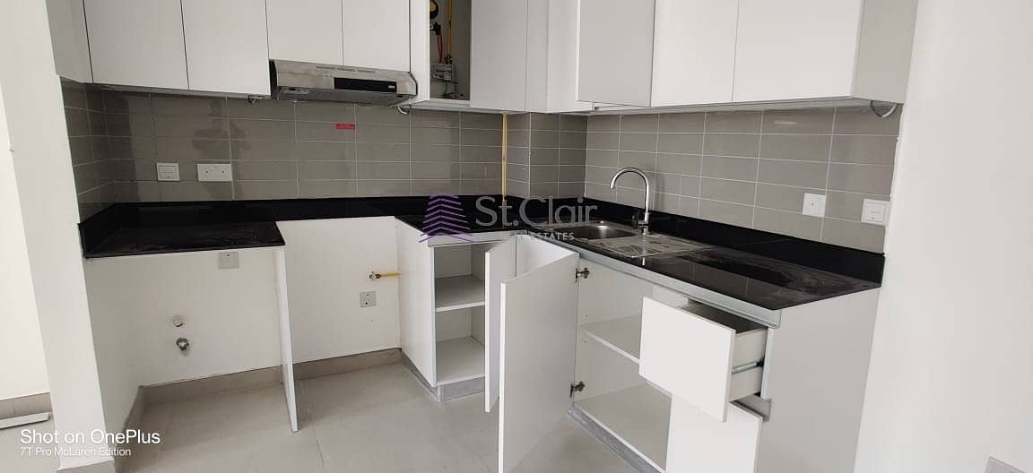 BRAND NEW | READY TO MOVE | CAN ACCEPT PAYMENT PLAN | AED 500,000