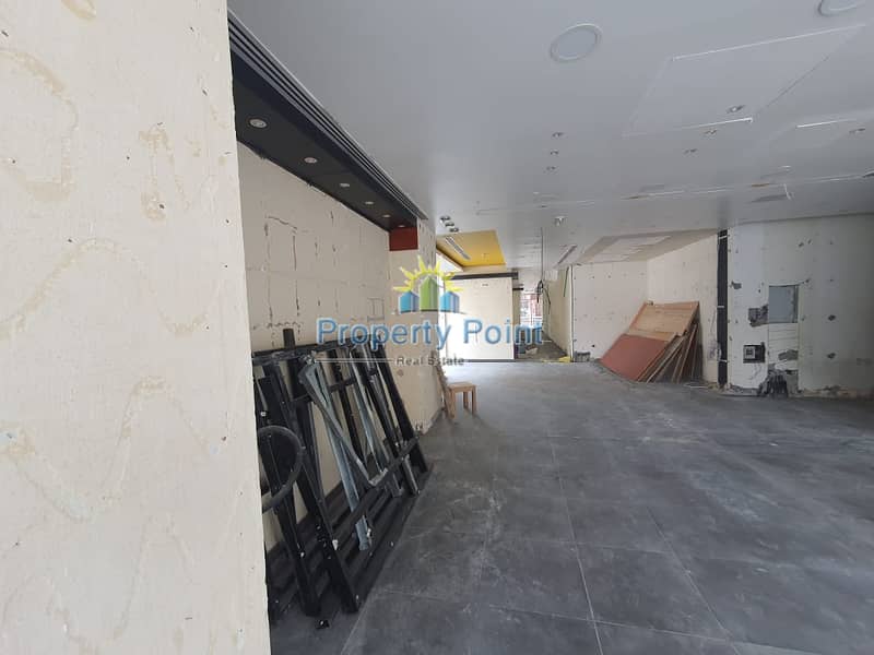 3 181 SQM Shop for RENT | Spacious Layout | Great Location for Business in Liwa Street