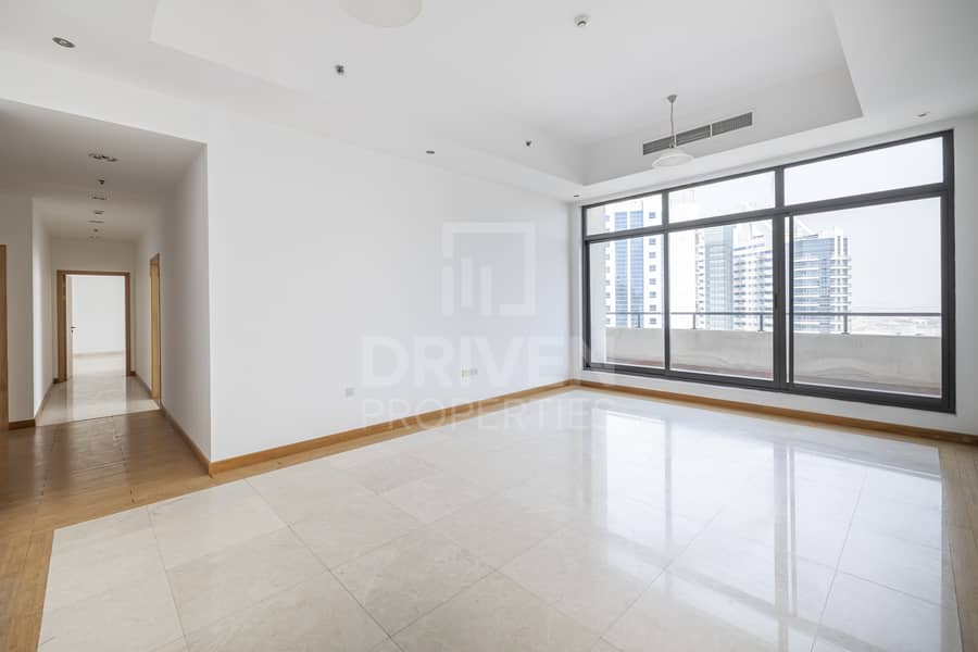 Well-managed Penthouse | Ready to move in