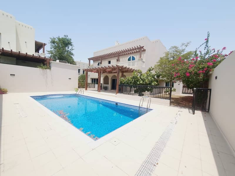 17 independent 5bhk Villa in Jumeirah 1 with privet pool & garden rent is 180k