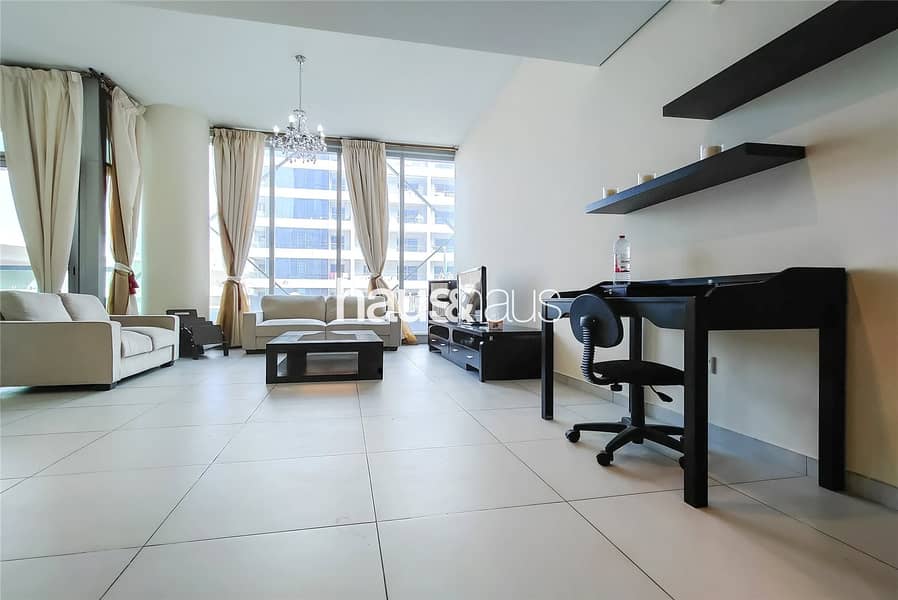 5 Bright | Fully Furnished | Rooftop pool