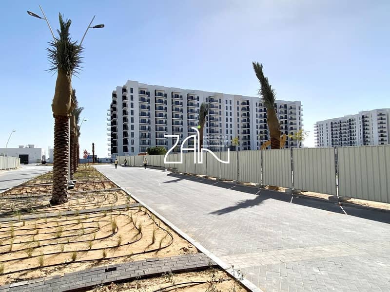 3 Pool & Canal View 2 BR Apt Brand New in Yas Island