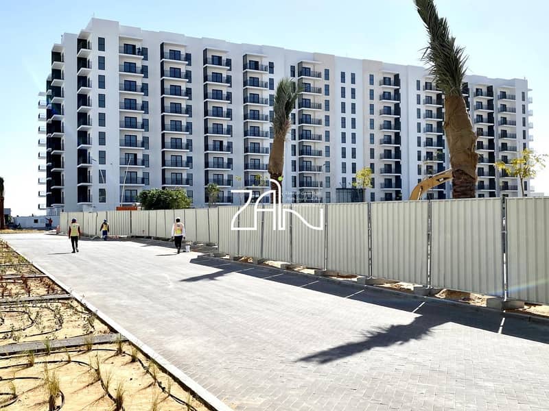 4 Pool & Canal View 2 BR Apt Brand New in Yas Island