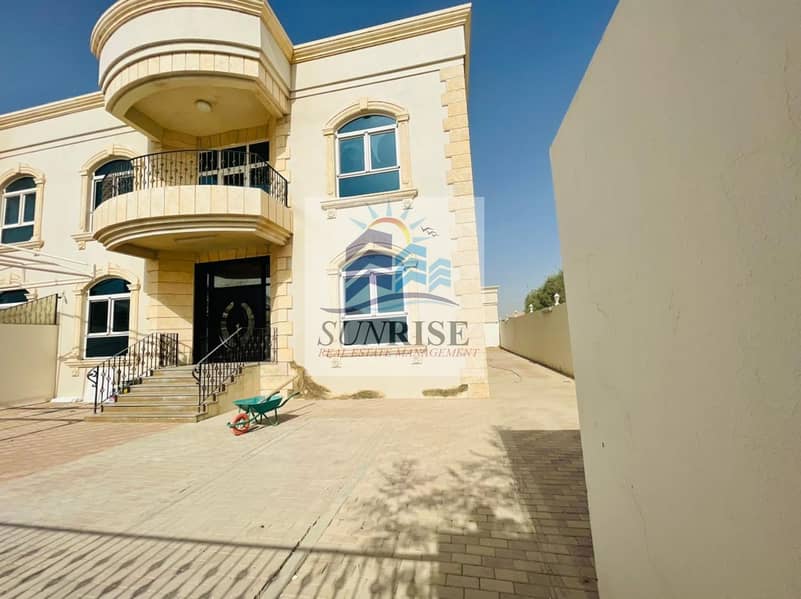 4 private entrance villa deluxe with yard 4 masters bedroom central AC