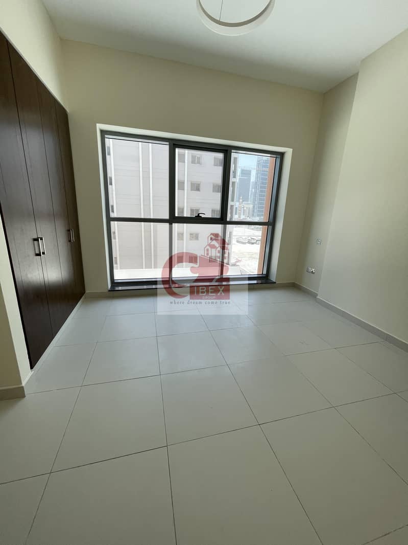 10 Brand new huge 2bhk with store room with 1 month free All amnites on sheikh zayad road Dubai