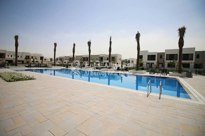 5 Brand New 3 Bedroom Near Pool and Park