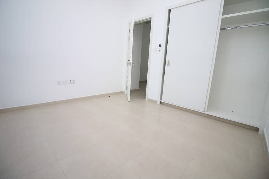 11 Hayat  3 Bedroom + Maid  Near Pool and Park