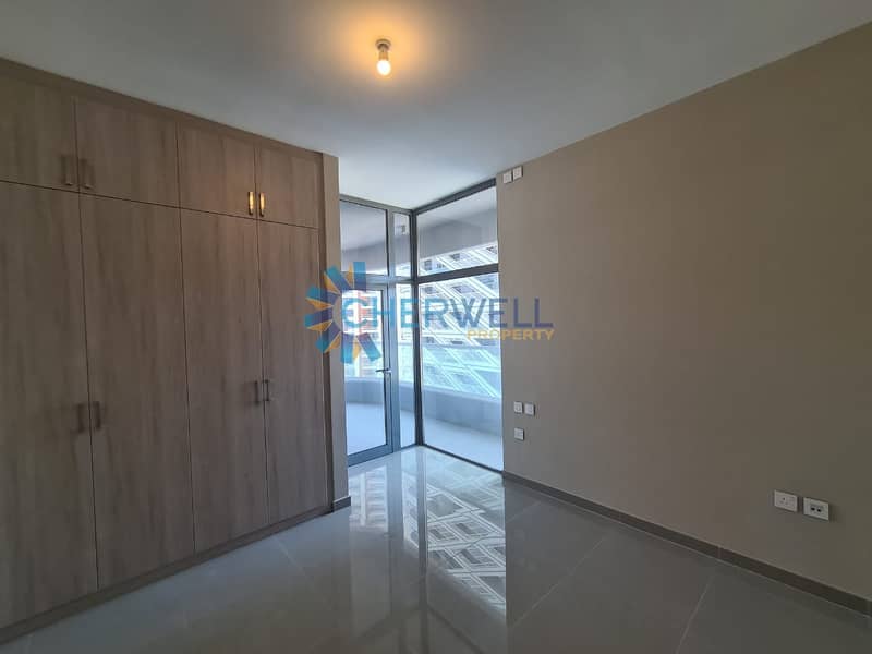 7 Brand New 3BRM+M Apartment | Large Layout | Ready To Move