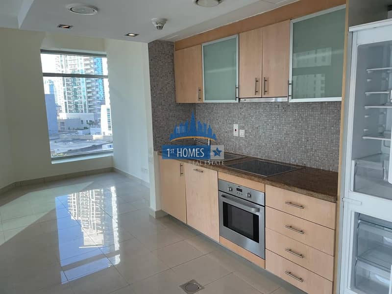 4 Best Deal / Spacious 1 Bedroom  /  Park island