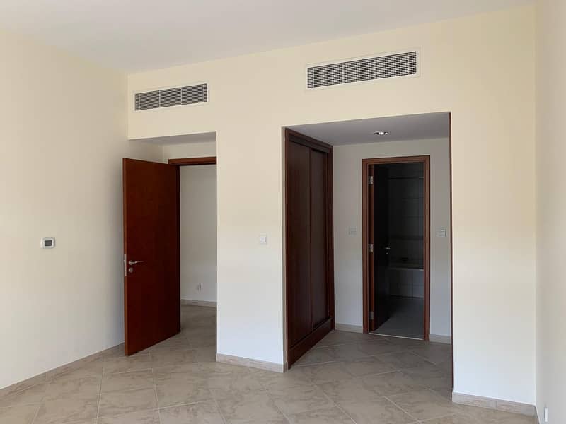 15 IMMACULATE | 2BHK | COMMUNITY VIEW!