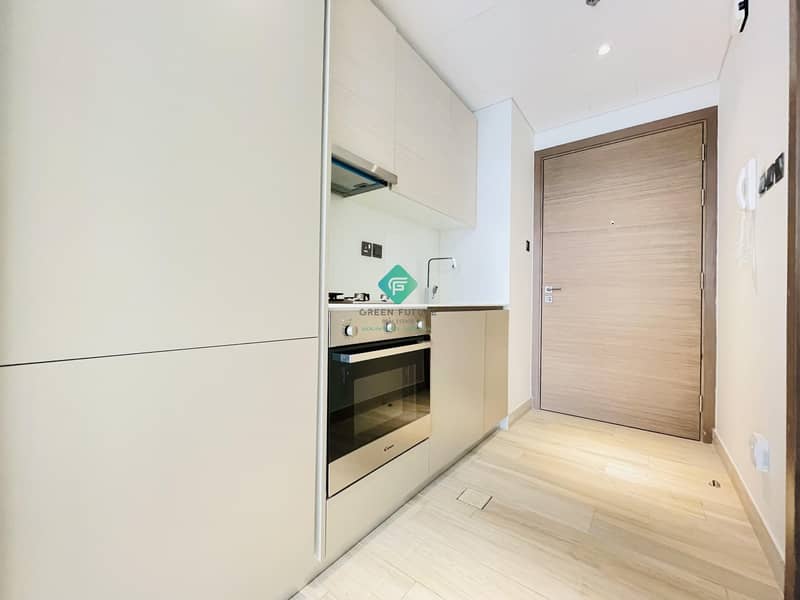 7 Brand New Studio  | kitchen Appliances|  Huge Balcony | Chiller Free