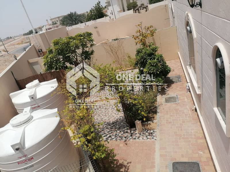 Separate 5BR Duplex Villa in Habooy Al Ain | Private yard