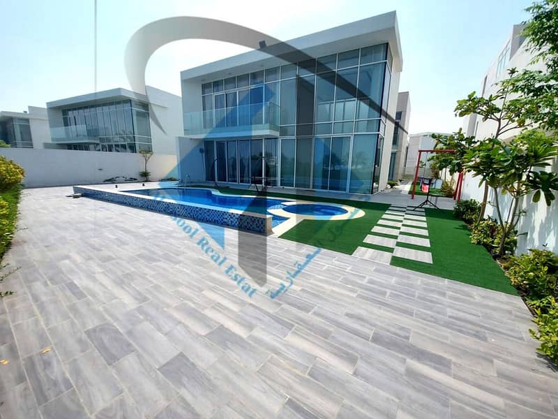 Luxury villa overlooking the golf course in Ajman freehold