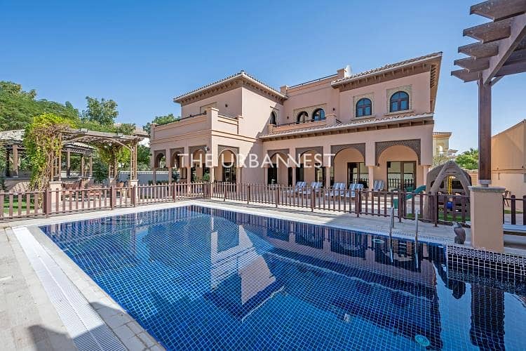 2 Well Maintained | Granada Villa with Pool