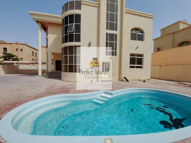 Stunningly Mind Blowing 5 BR + M | Private Entrance | Private Pool | Lavish Finishing
