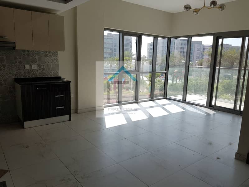 2 Vacant 1BR Apartment  with Balcony Facing Pool & Park