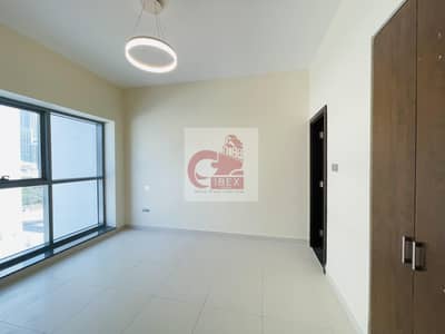 Brand new 2bhk with store room 30 days free All Amenities on sheikh zayad road
