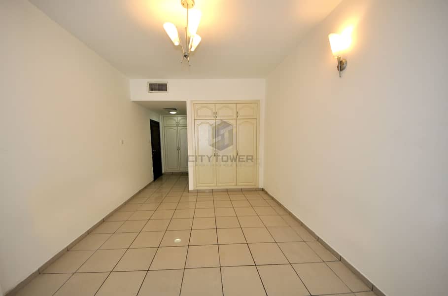 12 1 Month Free Amazing Big Layout  1 bedroom with parking
