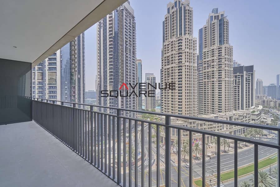 21 Contemporary 3 beds | Maids Room | Middle Floor