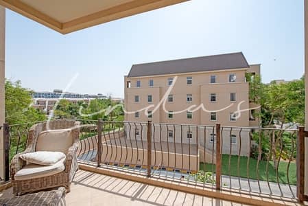 Widcome House | 3 beds |Corner Apt | Upgraded