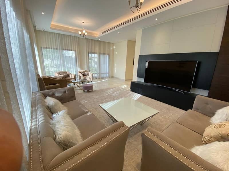 9 villa in Sharjah For sale