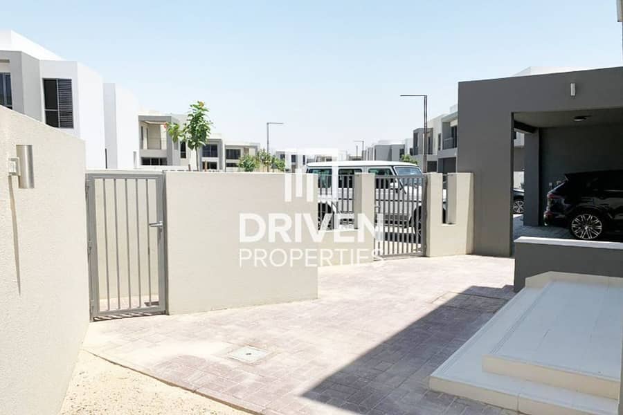 17 Green Patch | Brand New Single Row Villa