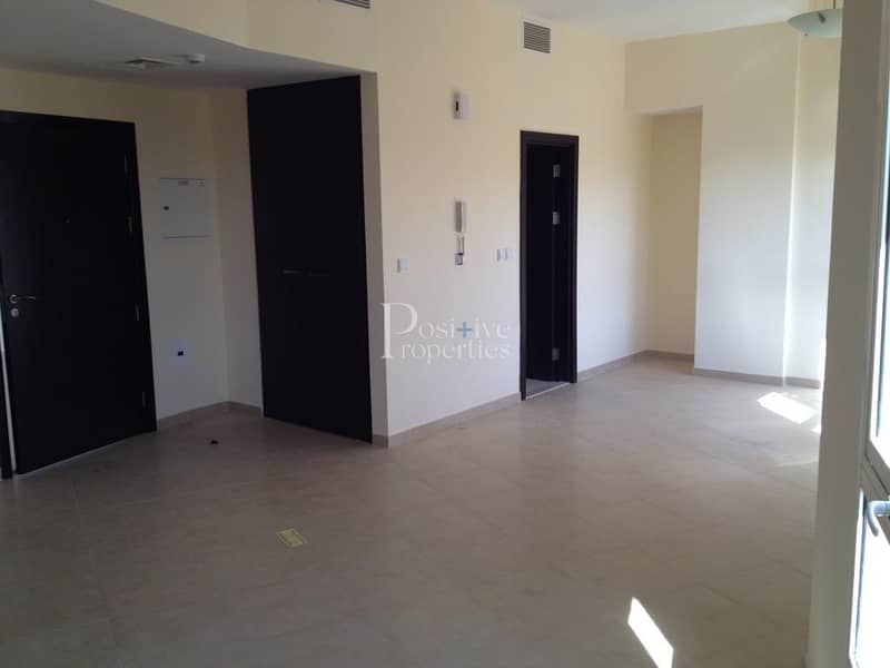 4 Upgraded unit | Best Price | pay in 4 chq