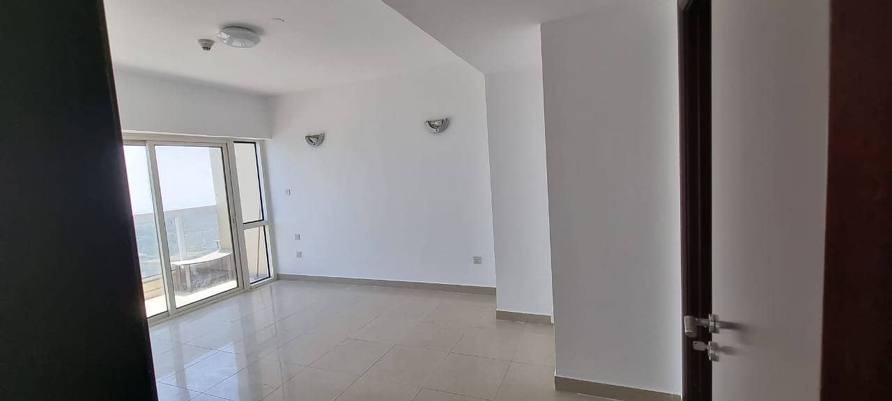 8 Vacant Higher Floor | Large 1 bed | Dubai Gate 1