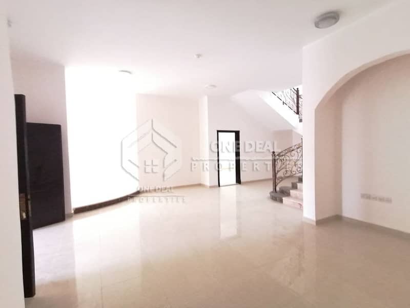 Separate Duplex 6BR Villa in Zakher AL AIn