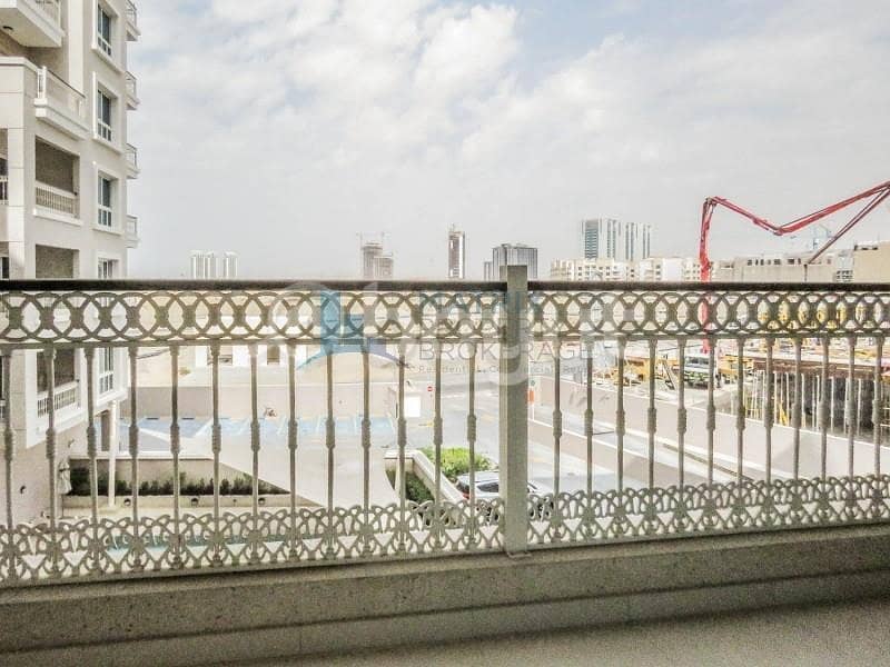 7 Huge  unfurnished studio for rent in Burj View