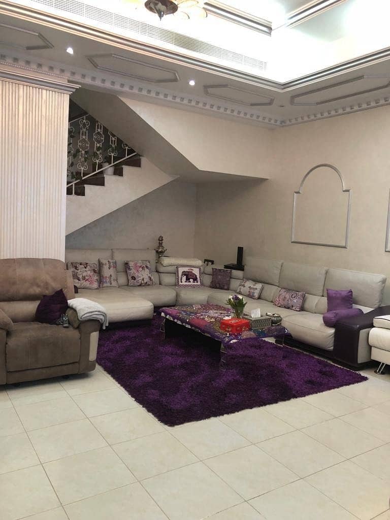 Excellent Finish, Fancy 4B/R Villa in Al Jafiliya for sale