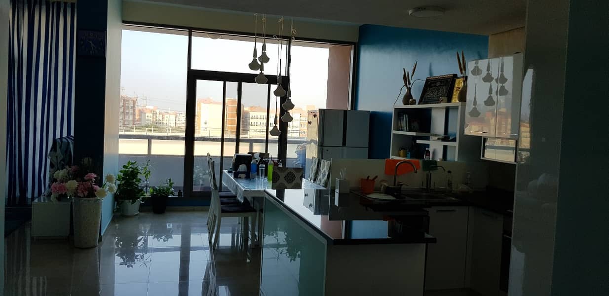5 Upgraded 2 bed | Near to metro | 2 parkings