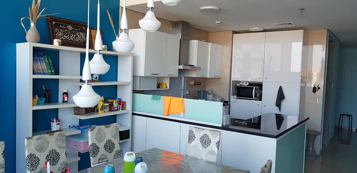6 Upgraded 2 bed | Near to metro | 2 parkings