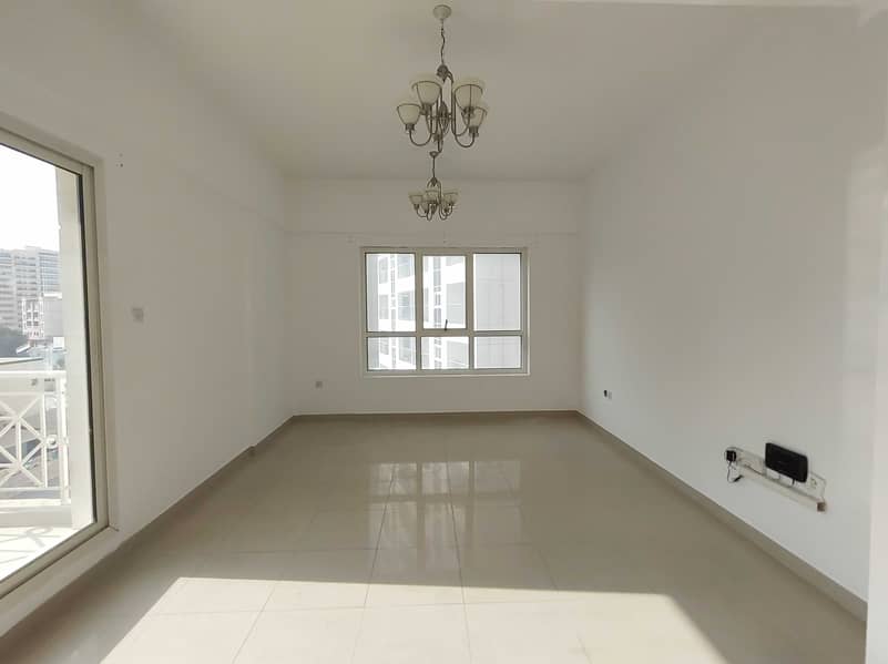 Spacious with Open View, 2BR with , GYM/POOL and Free Parking.