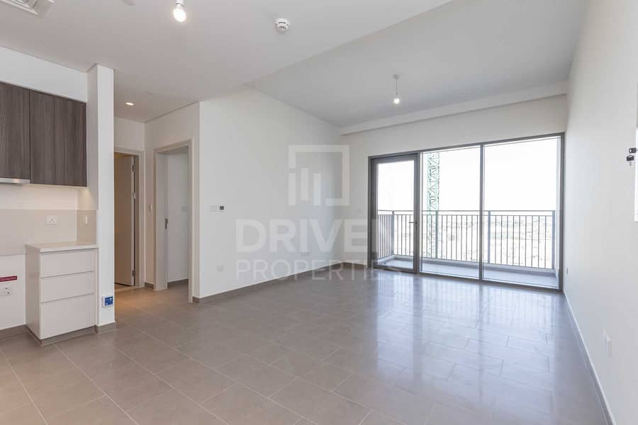 10 Brand New Apartment with Community Views