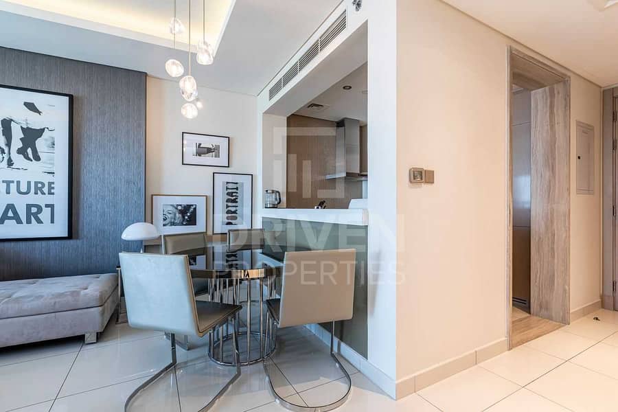 15 Fully furnished | High floor | City view