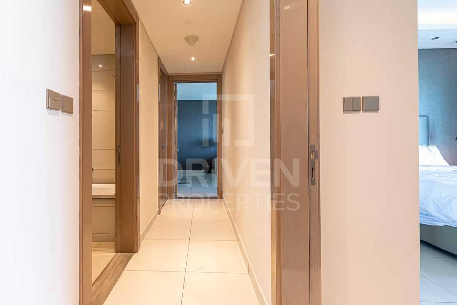 16 Fully furnished | High floor | City view