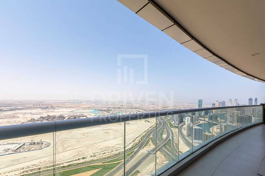 18 Fully furnished | High floor | City view